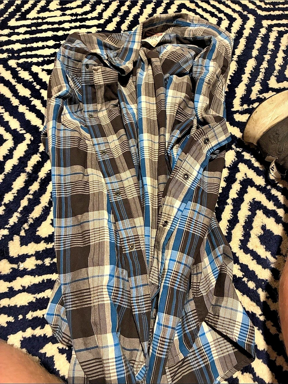 Wrangler Jeanswear Plaid Button Down Blue & Gray XL Like New